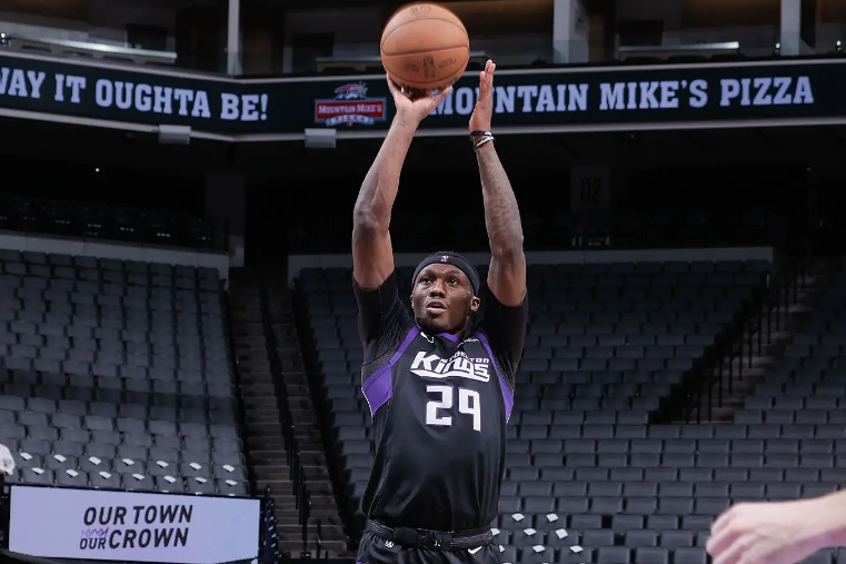 面对火箭二队继续强势表现！国王会给这位锋线球员多些机会吗？