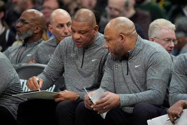 东契奇拼尽全力无法赢球!哈姆见到迥然不同的字母哥?